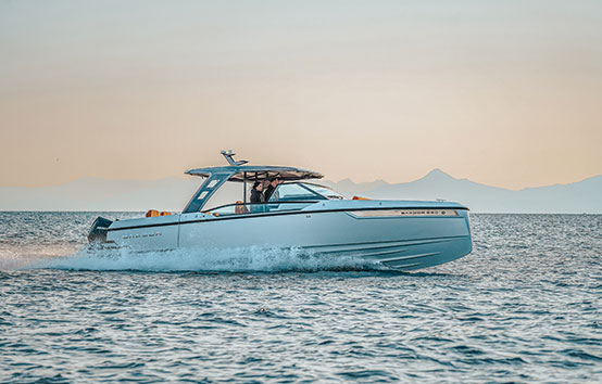 Open Boat Charter in Ibiza Saxdor 320 GTO with capacity for 8 people